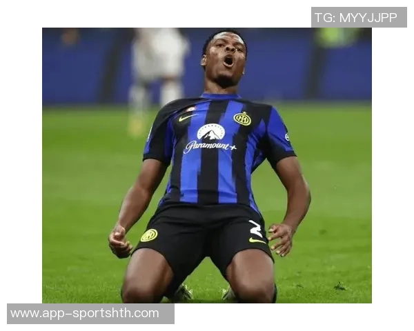 国米因邓弗里斯伤缺至三月初积极寻求冬窗右后卫引援方案